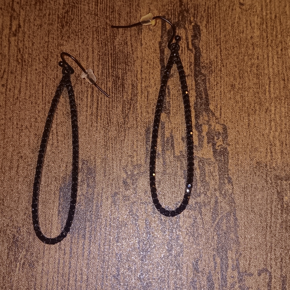 Black Sprakle Tear Drop Earrings